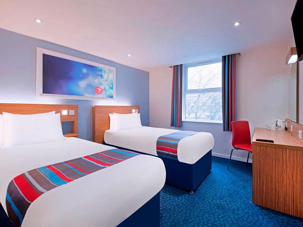 Travelodge Cameron Toll Hotel 에든버러 객실 사진