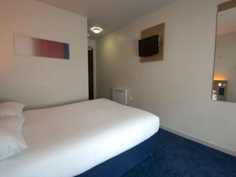 Travelodge Cameron Toll Hotel 에든버러 외부 사진